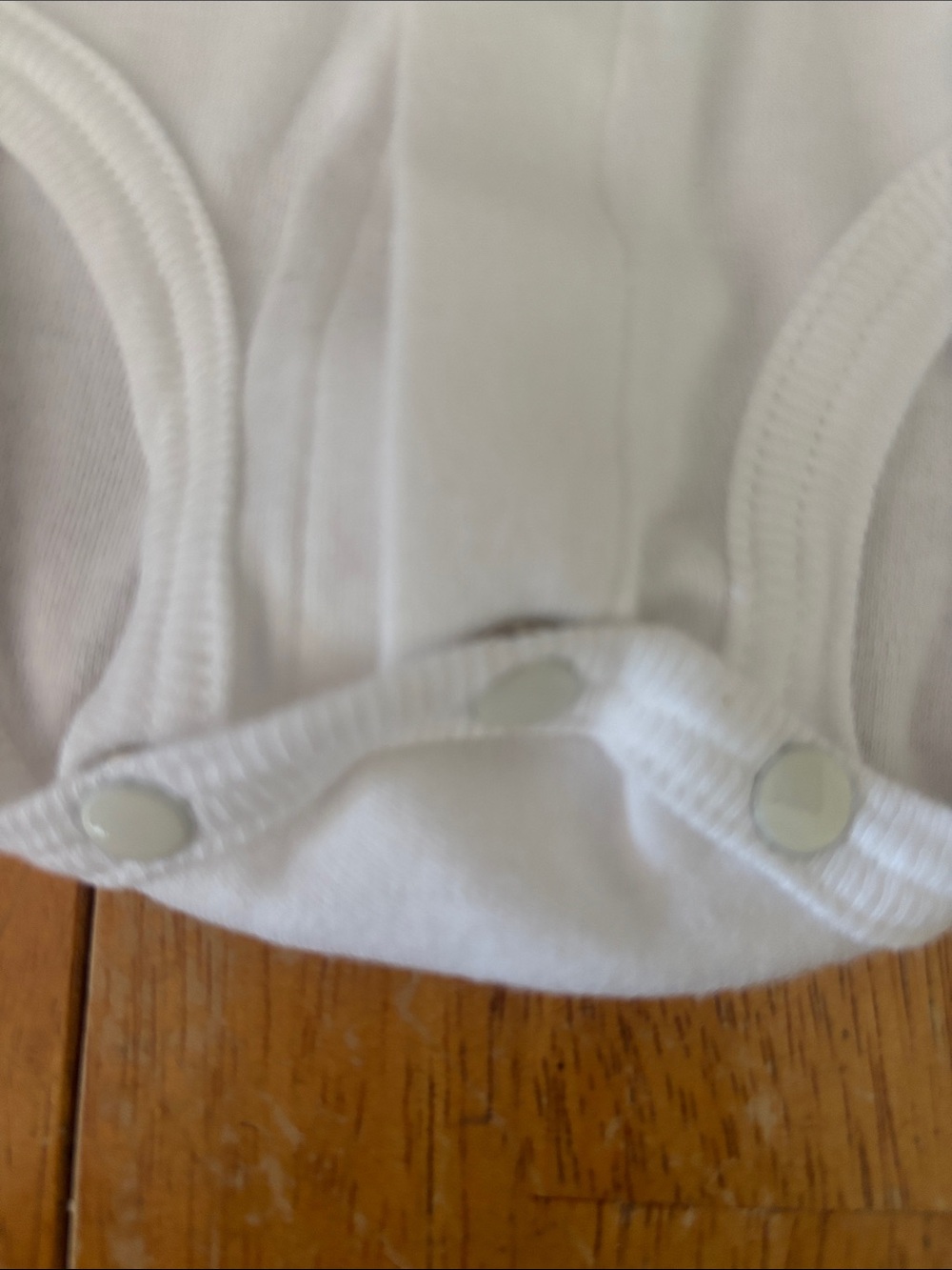 Vintage Carters White Baby One-Piece Romper w/ Bunny Embroidery 3-6 mo 12-18 lbs - Picture 3 of 8